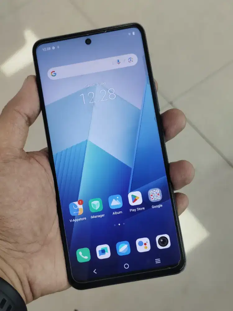 Iqoo z7x 8/256gb lengkap