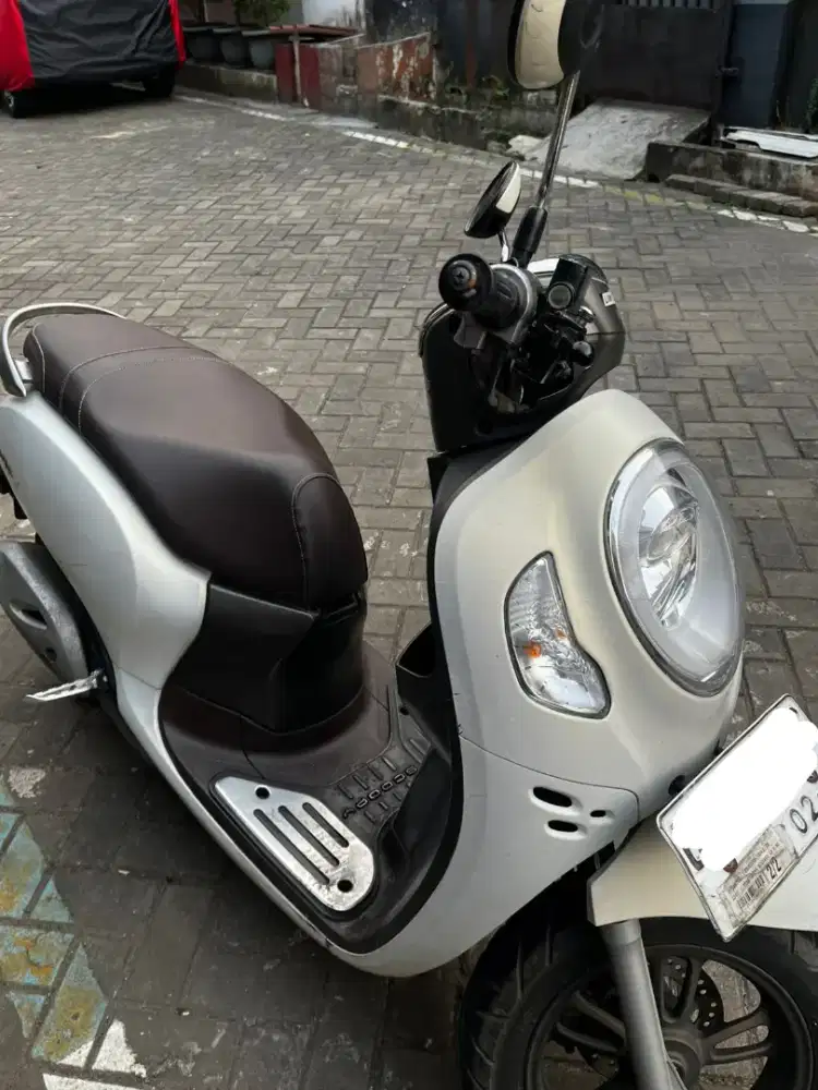 HONDA SCOOPY PRESTIGE 2023 Type Tertinggi