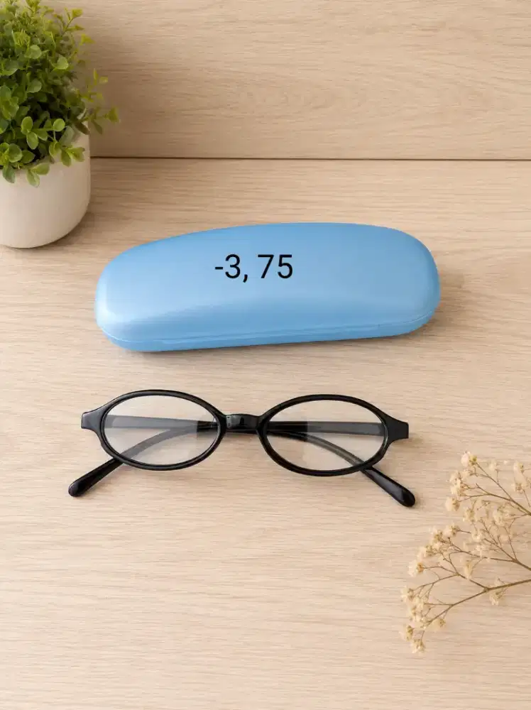 Kacamata ( minus _3,75 )photochromic anti radiasi ori Harga 120 pas