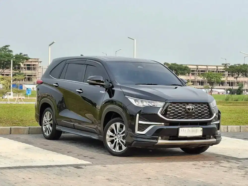 KM low Tangan 1 Innova Zenix 2.0 Q TSS Modelista Hybrid at 2024 Hitam
