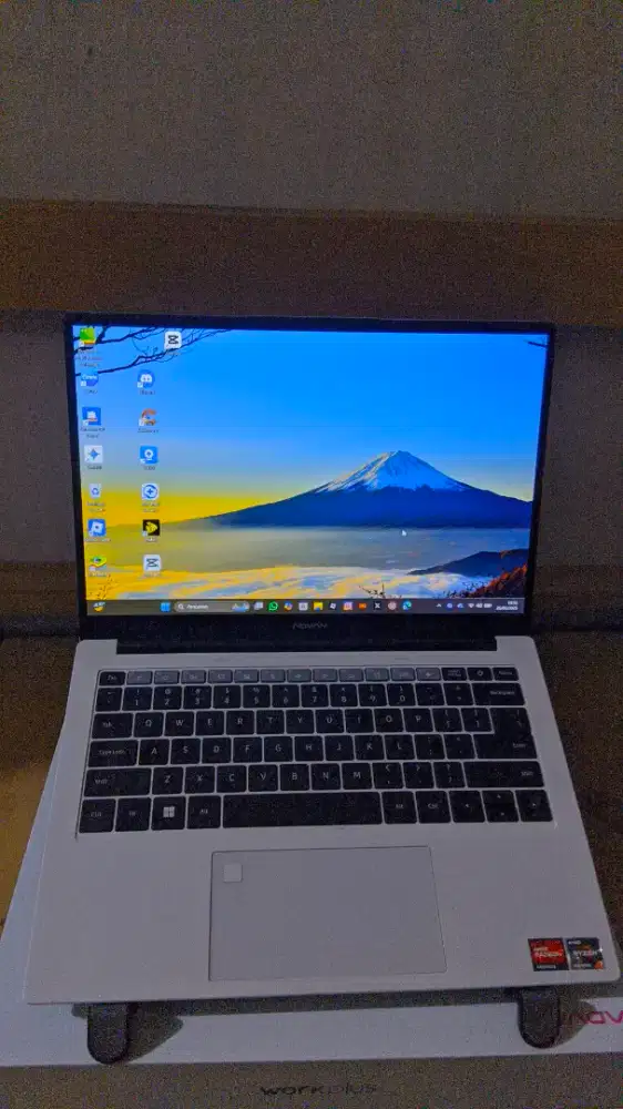 Advan Workplus AMD Ryzen 7 7735HS 16GB/512GB