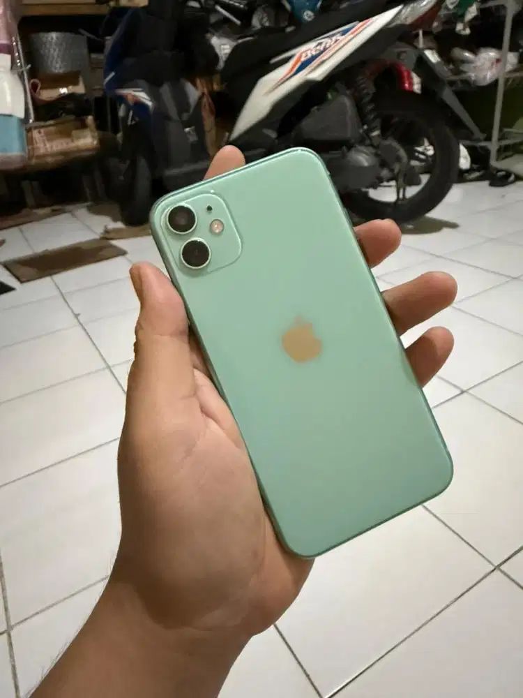 Iphone 11/64 tosca No minus