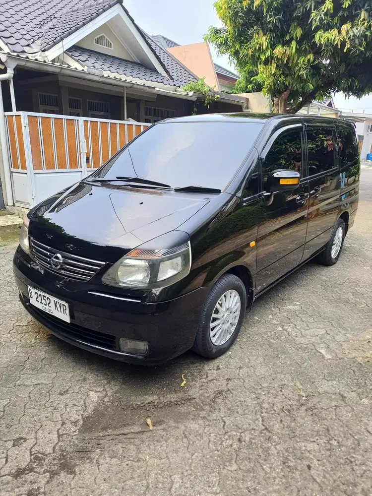 Jual Cepat !! Nissan Serena hws 2009 matic Bensin