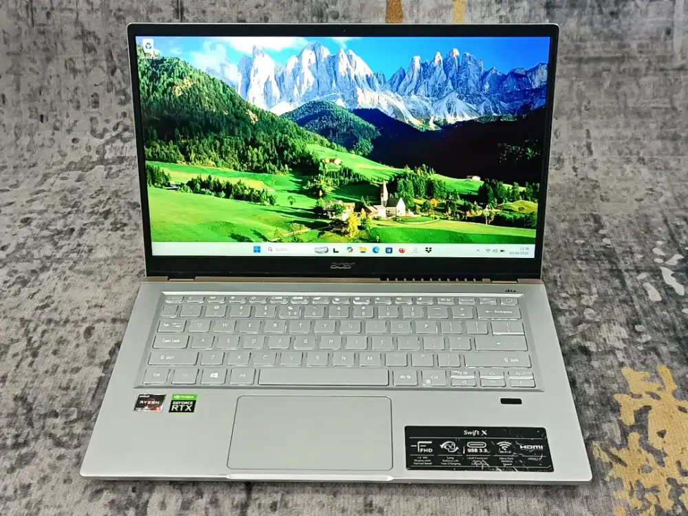 Acer Swift 14 Ryzen 5-5600U 16GB 512GB RTX 3050 4GB Full HD Like New