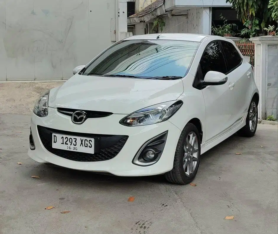 MAZDA 2 R 1.5 AT 2013 LowKM 67rb RECORD MAZDA BANDUNG