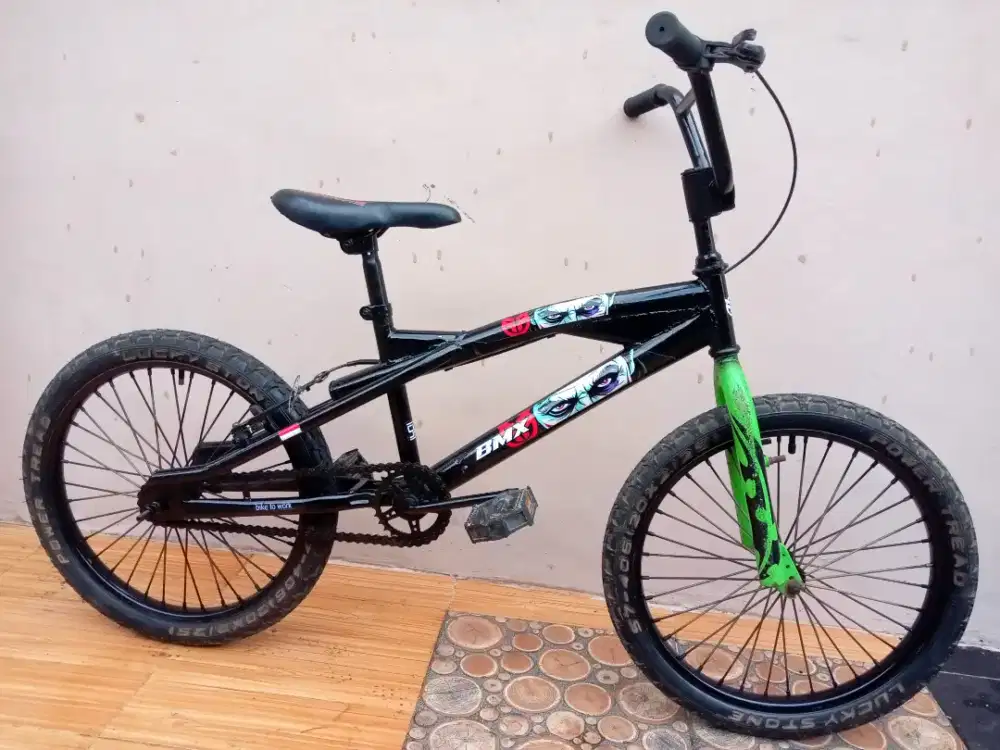 Sepeda BMX Ukuran 20.