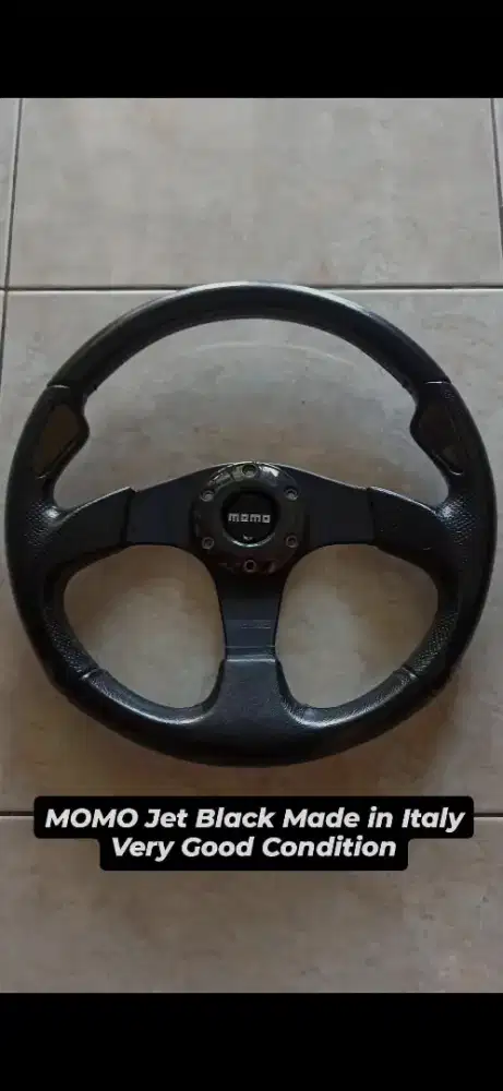 Stir MOMO JET Black Edition with Carbon
Made in Italy inch 350mm