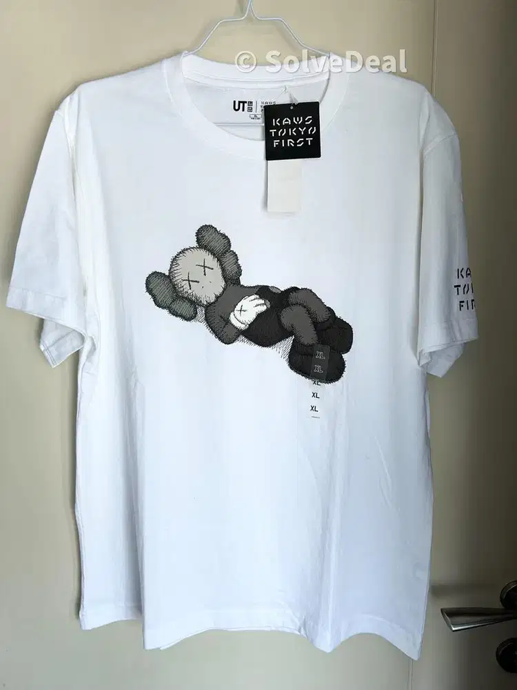 Kaos Uniqlo Kaws Tokyo First White Original