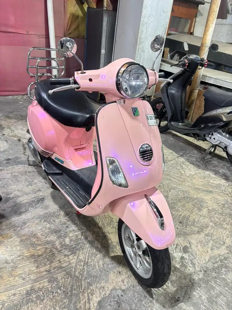 Vespa lx 150 pink (warna asli merah)