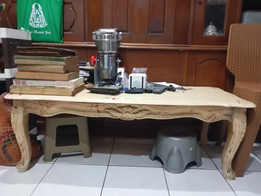 Meja Marmer Antik