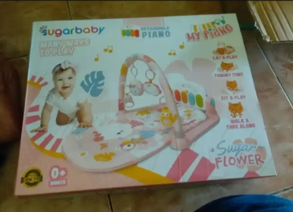Playmate bayi perempuan