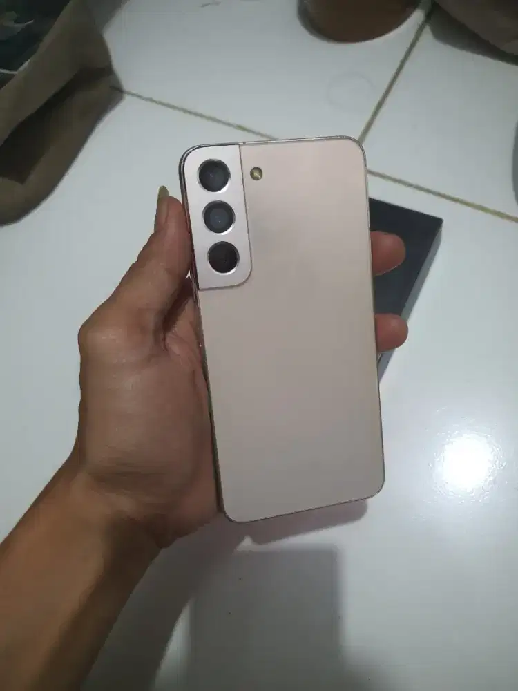 Samsung S22 Reguler