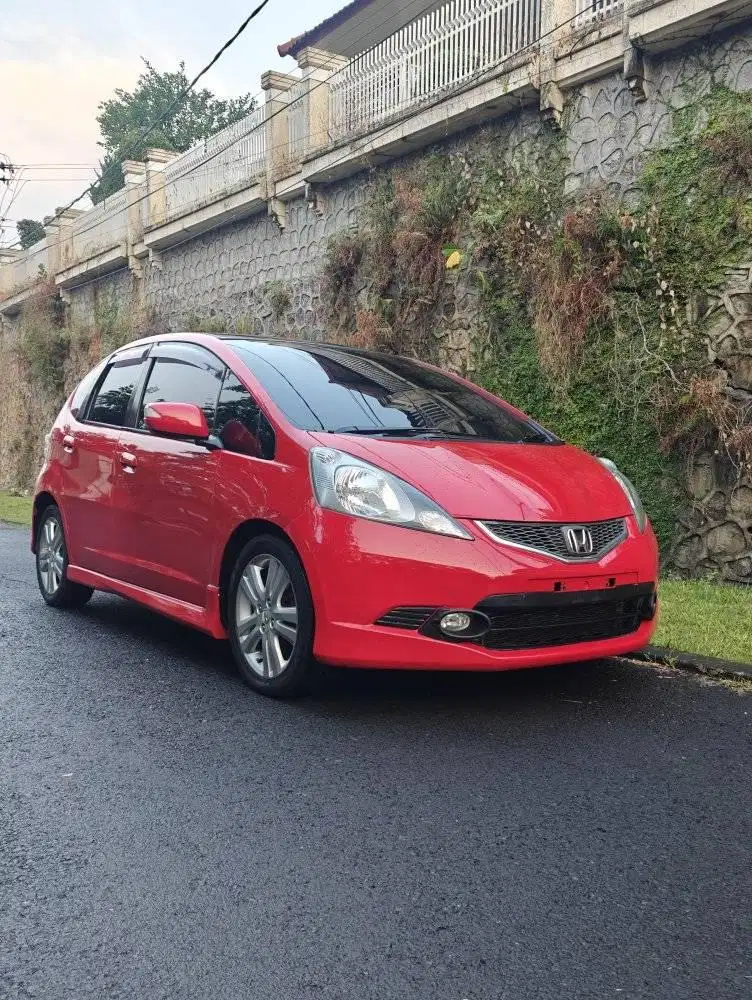 TERBAIK! HONDA JAZZ 1.5 RS AT, Pjk baru! SGT ISTIMEWA!
