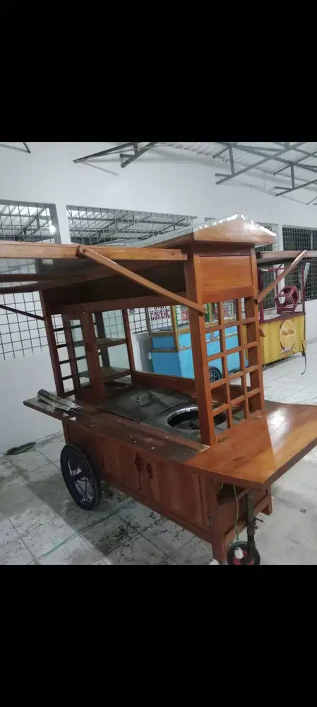 Gerobak serbaguna untuk usaha