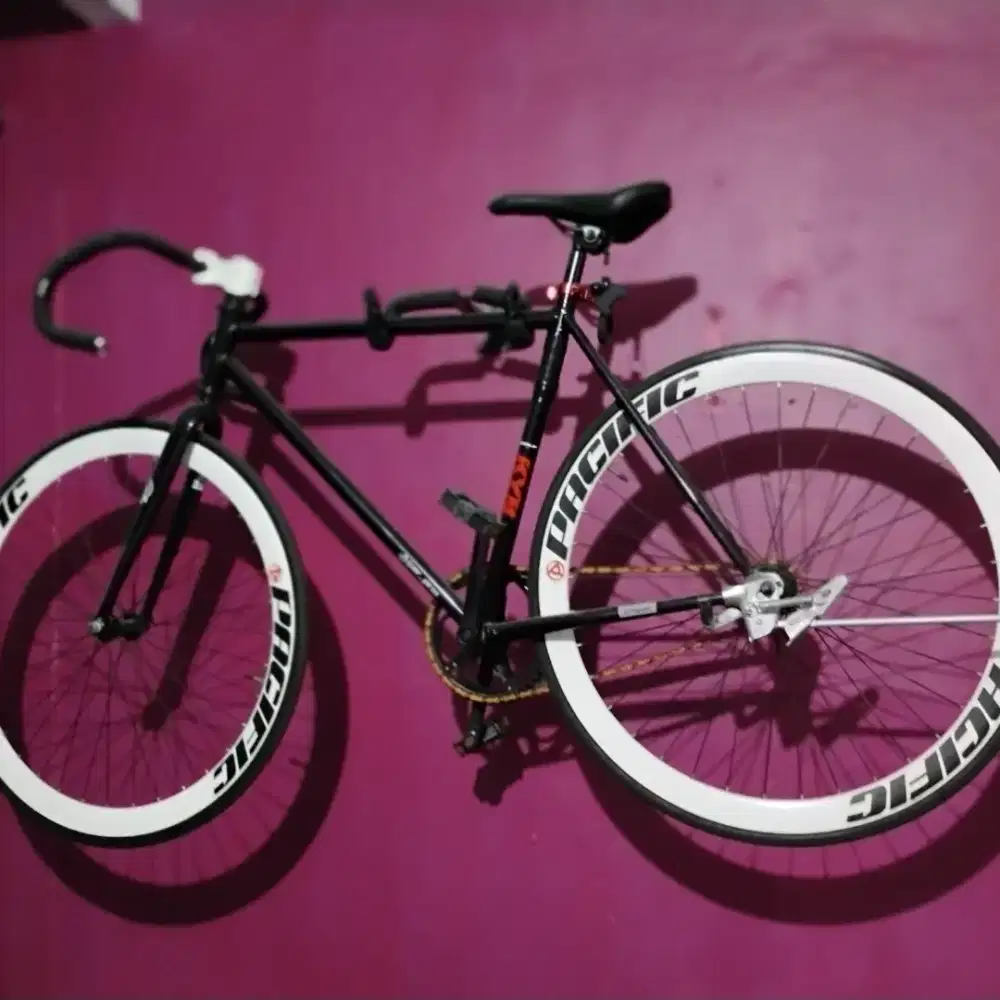 Sepeda fixie pacific