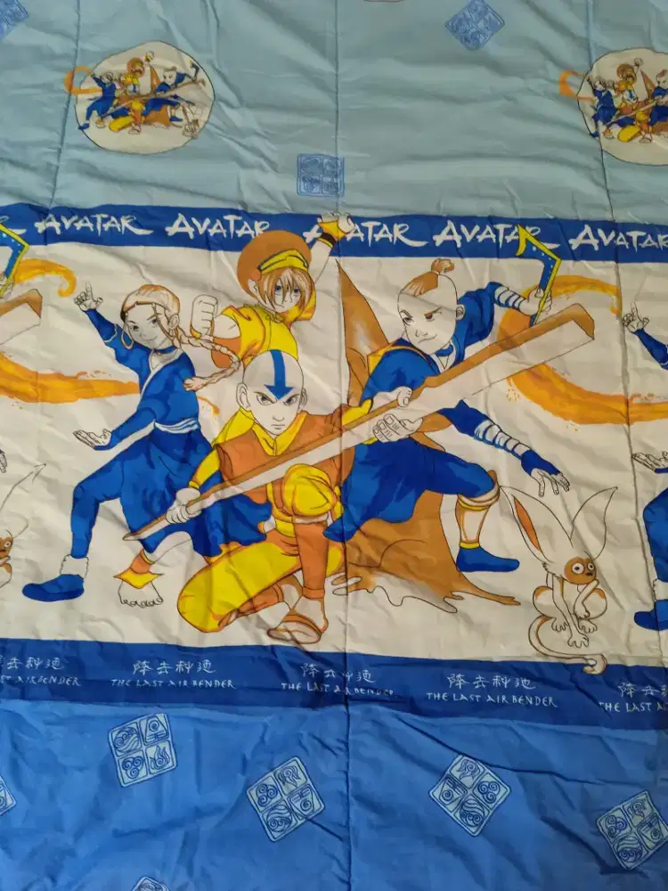 Bedcover Bekas King Rabbit Single - Motif Bolak Balik Avatar & Naruto