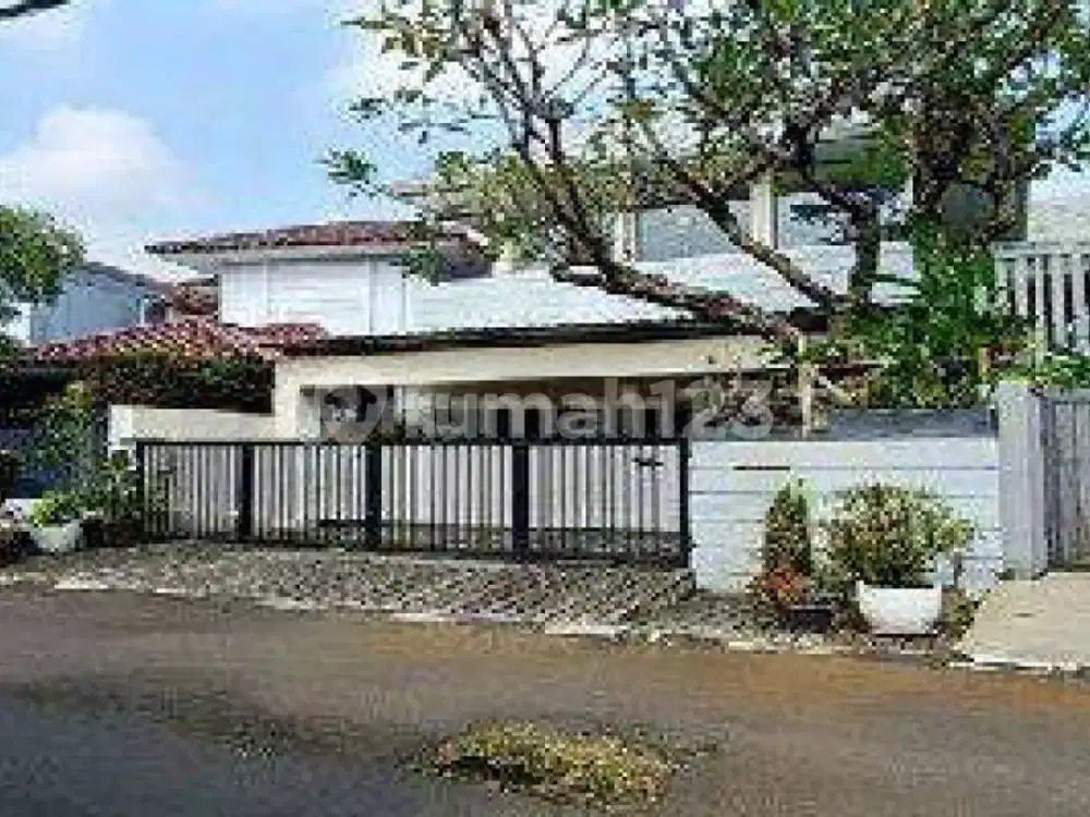 Rumah Di Jalan Utama Perumahan Bintaro Sektor 3 A Dekat Stan