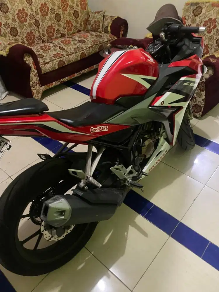 Dijual Motor cbr 150r