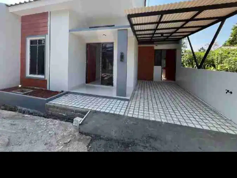 Ready stock dekat stasiun..