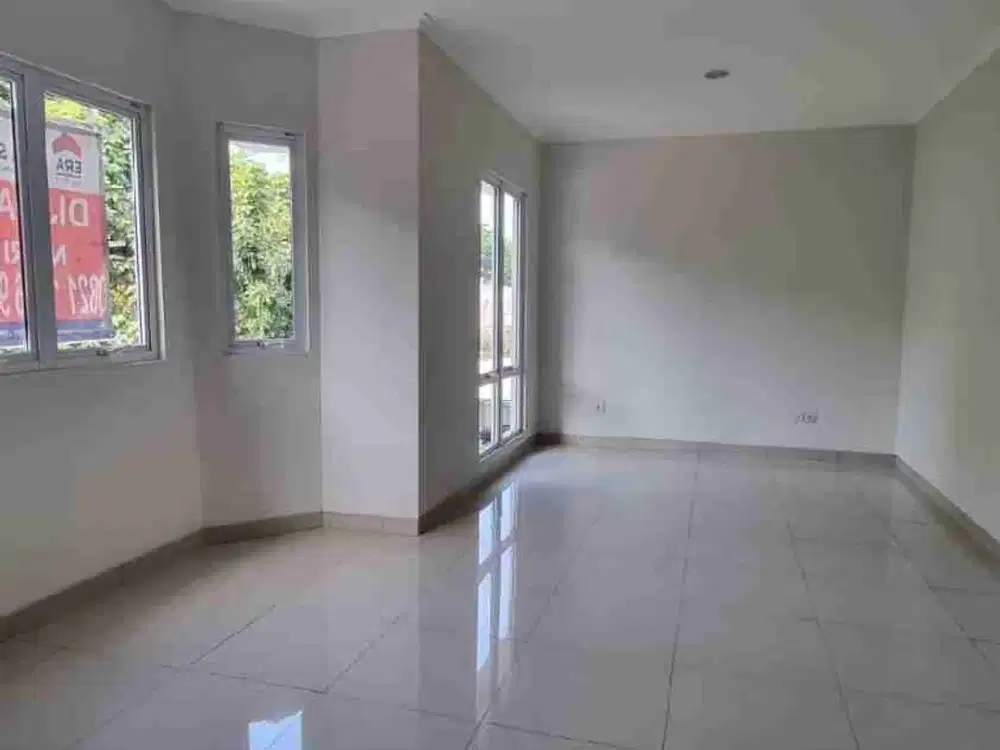 Diual Rumah Lebar 12 Vernonia Summarecon Bekasi