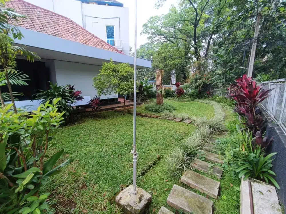 Rumah Strategis Jl. Nyland Cipaganti