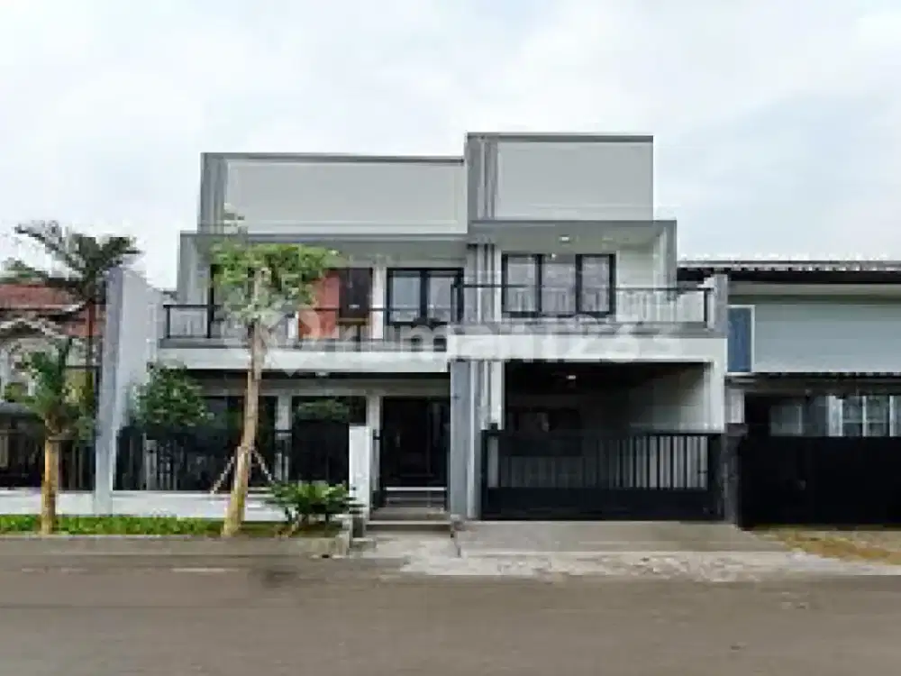 Rumah Baru 2.5 Lantai Ada Balkon Dan Taman Depan Di Graha Raya