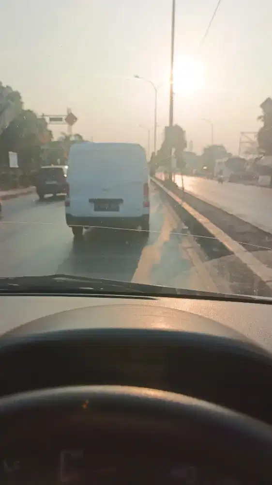 Menawarkan Jasa