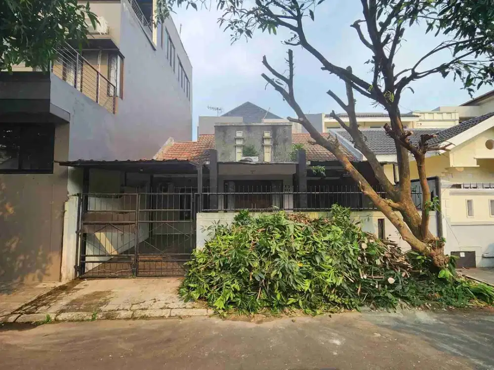 Rumah Model Lama Minimalis Harga Nego di Kencana Loka