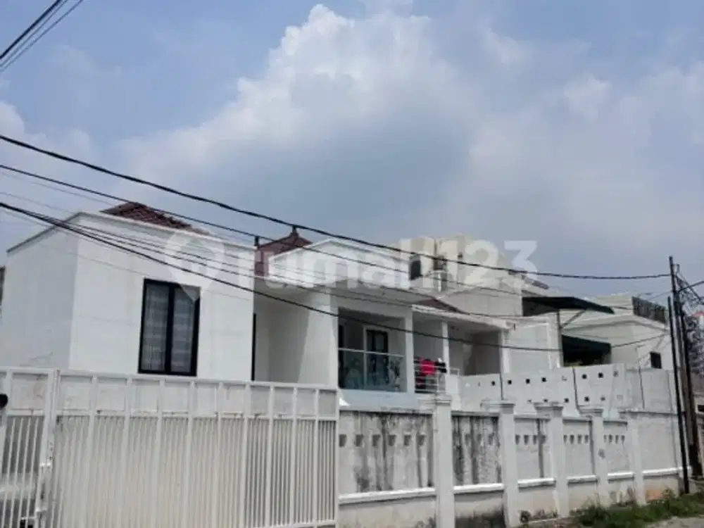 Rumah Hoek 2 Lantai Bebas Banjir Lokasi Strategis Bangka Kemang
