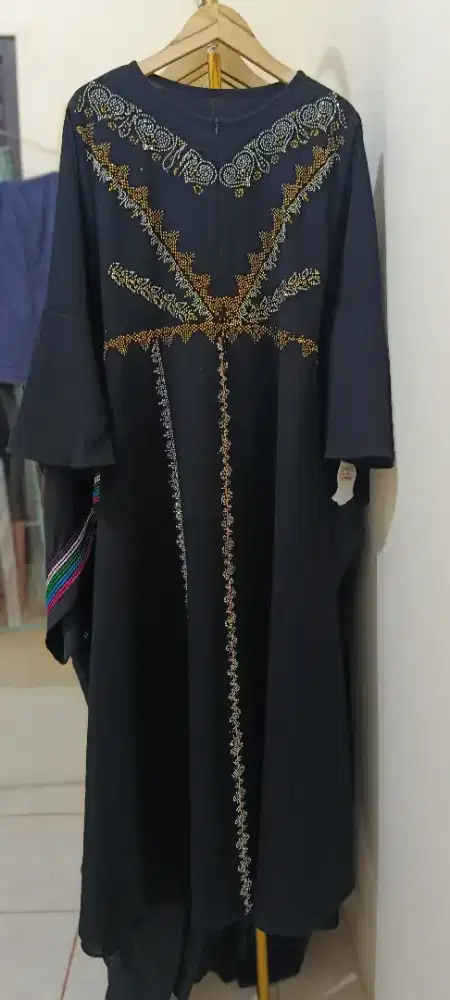 ABAYA BEKAS MURAH MERIAH