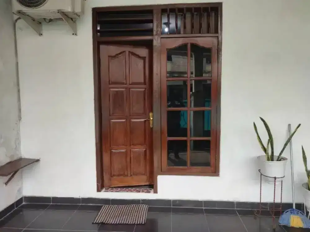 Indy Kost ( pria/wanita)