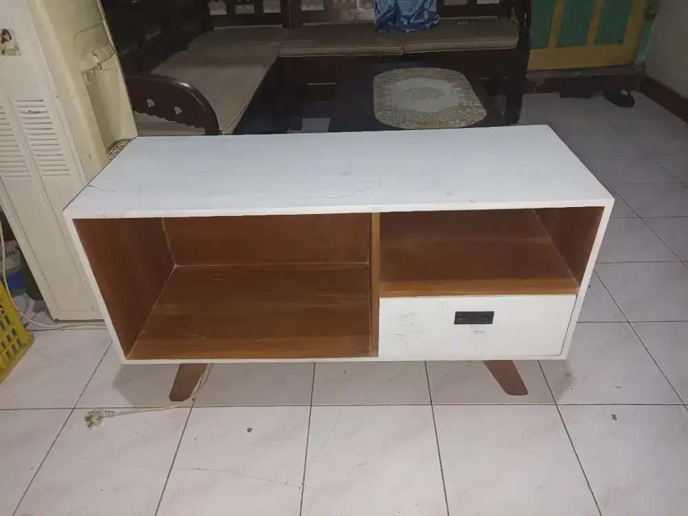meaj tv minimalis