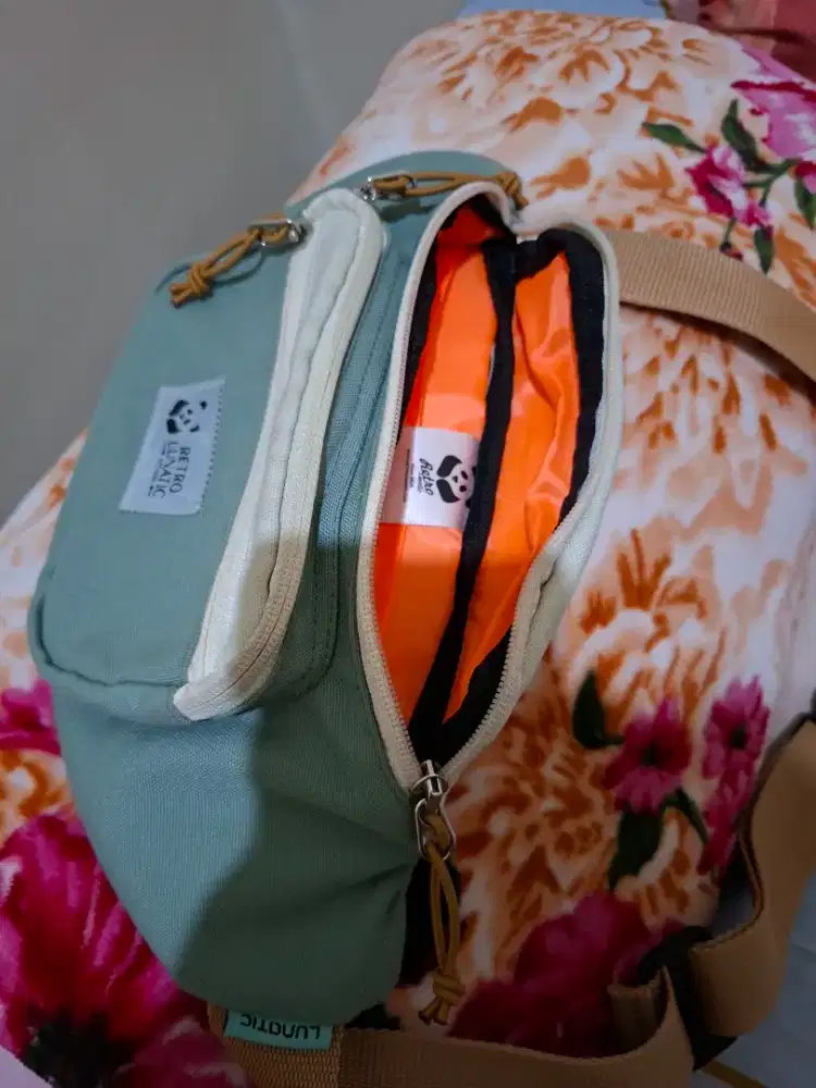 Tas Slempang / Waist Bag