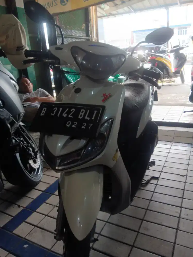 YAMAHA MIO 2012  INJEKSI M3 NOKEN CUSTEM CVT KIRIAN SPEK 58