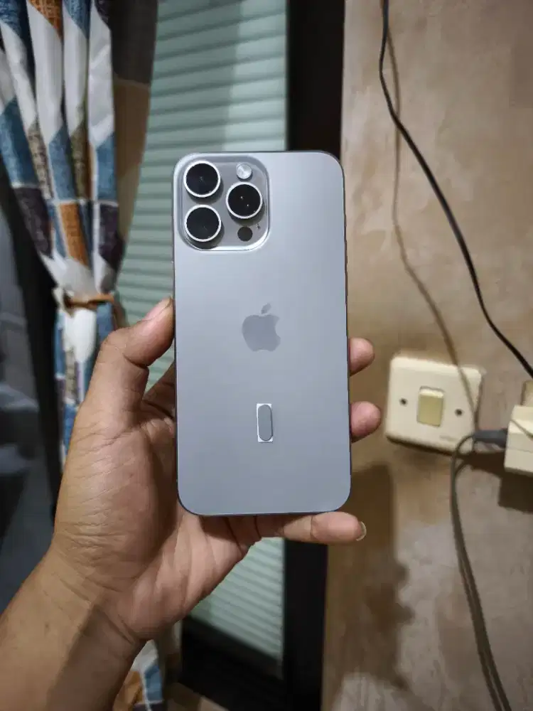 iPhone 15 pro max 256 Like new