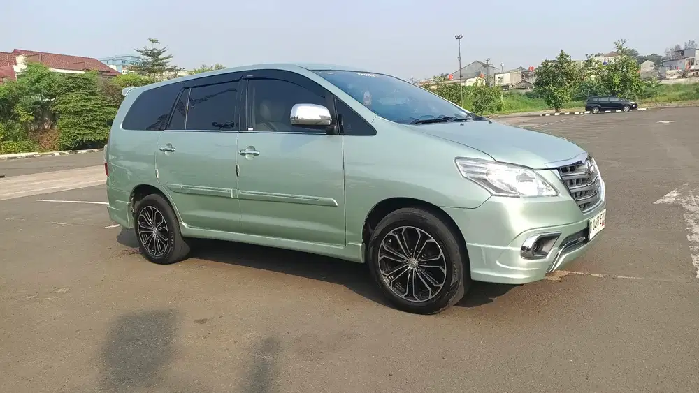Toyota Kijang Innova 2009 Bensin