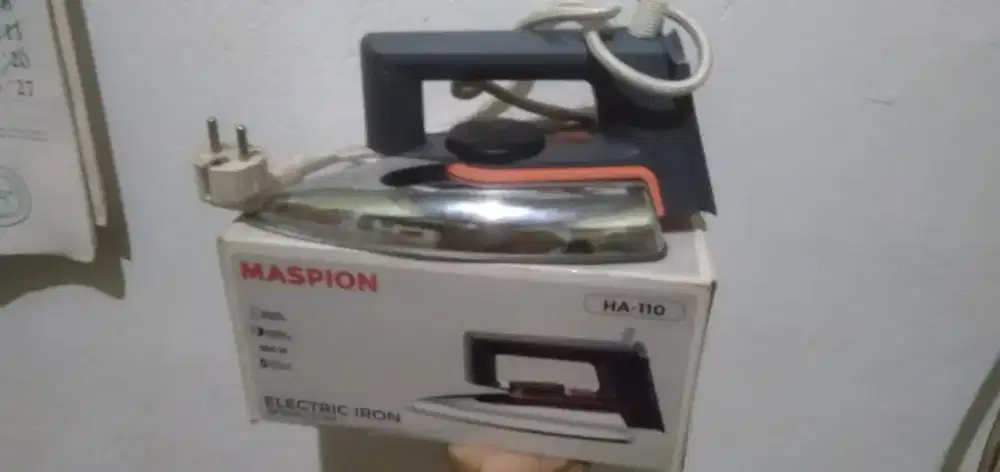 Di jual semua peralatan lampu garansi 1 th setrika  garansi 5 th