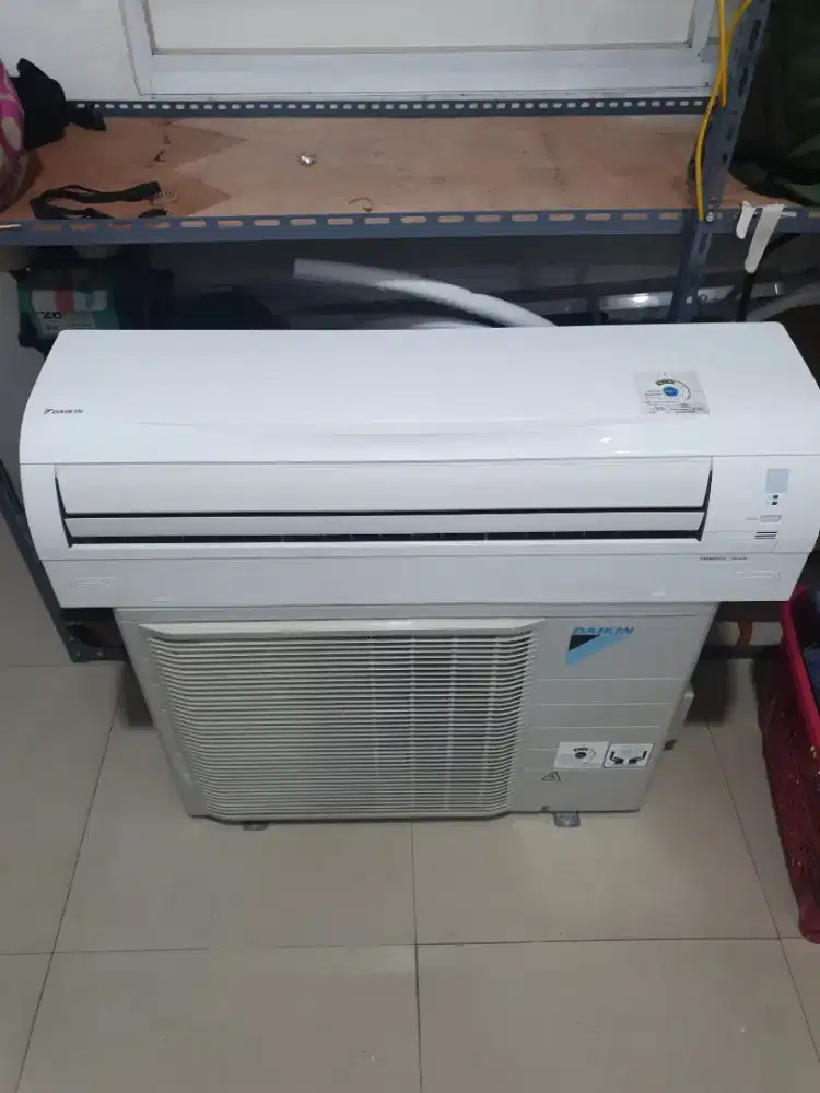 Second Ac Daikin 2pk FTC50XV14( MULUS DAN DINGIN TOP)