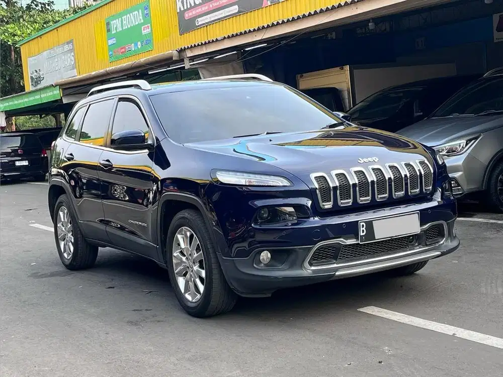 JEEP GRAND CHEROKEE 4x4 LIMITED AT BIRU 2015