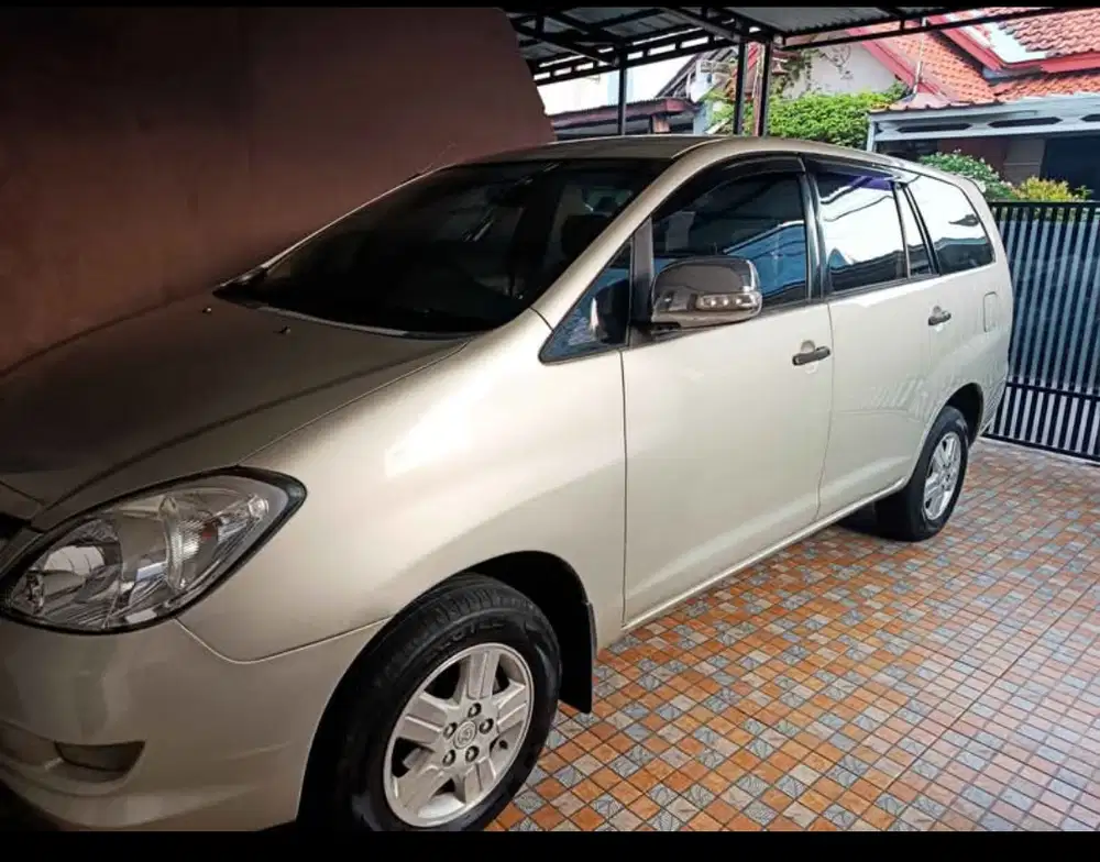 Toyota Kijang Innova 2007 Bensin