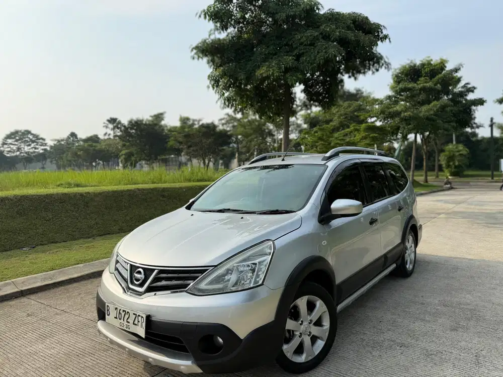 Nissan Grand Livina 1.5 X-GEAR Automatic 2014 Silver 3 baris