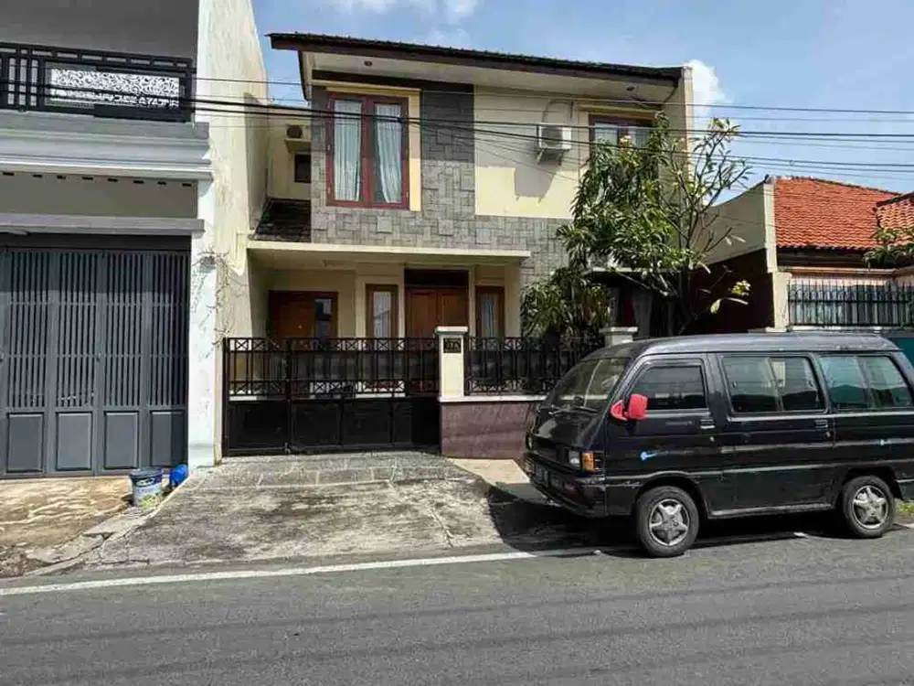 Dijual rumah bagus 2 lantai fi semanggi