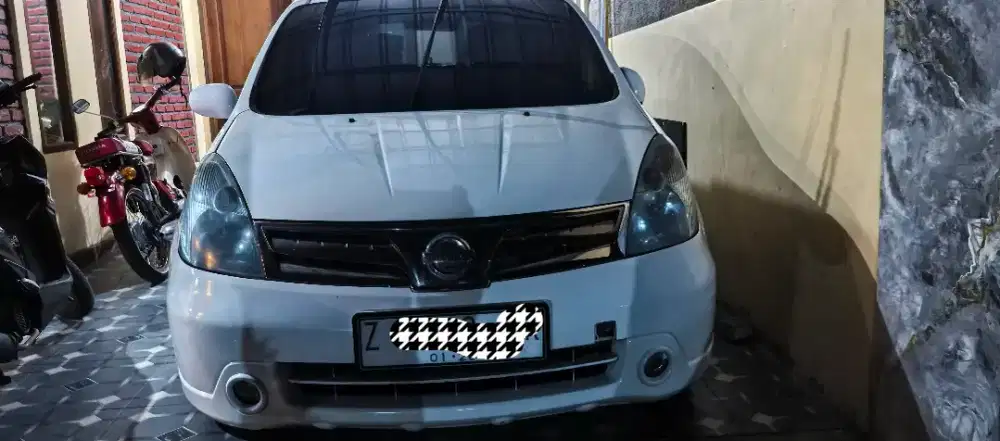 Grand Livina 2011