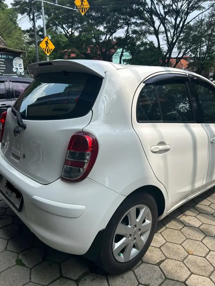 Nissan March 2013 Bensin