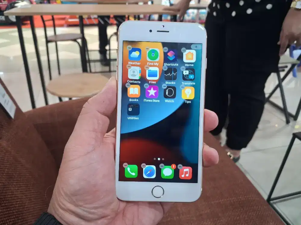 2 Hp SUPER MULUS : iPhone 6S Plus dan Xiaomi Redmi A7 Pro Mulus 100%