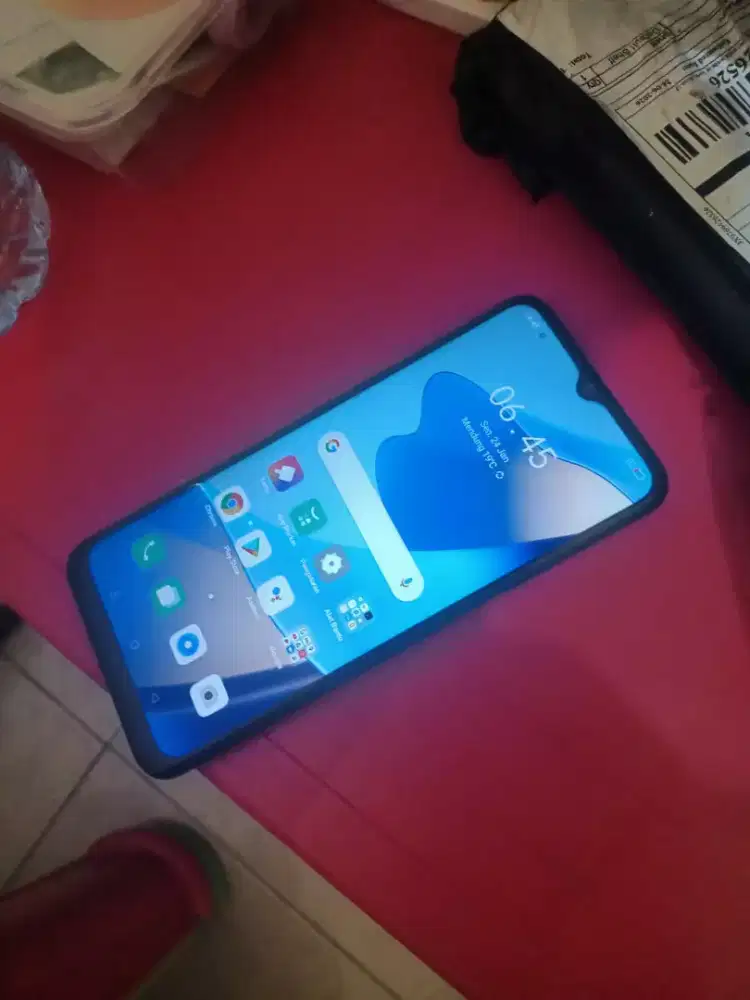 Oppo A16 ram 3/32 mlus normal semua ny msh orisinil smua hp SM cas aja