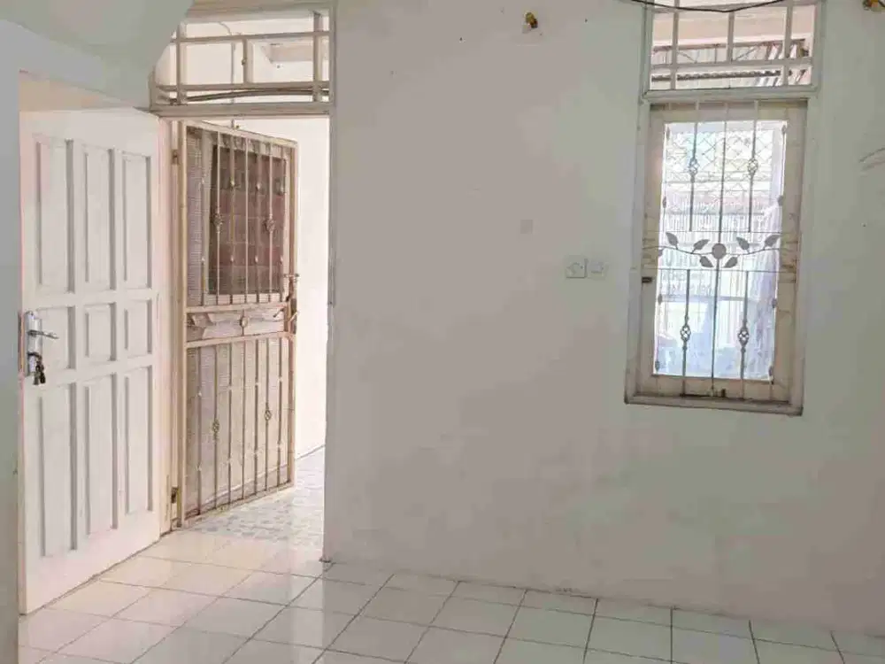 dijual Cepat rumah taman palem lestari cengkareng jakbar