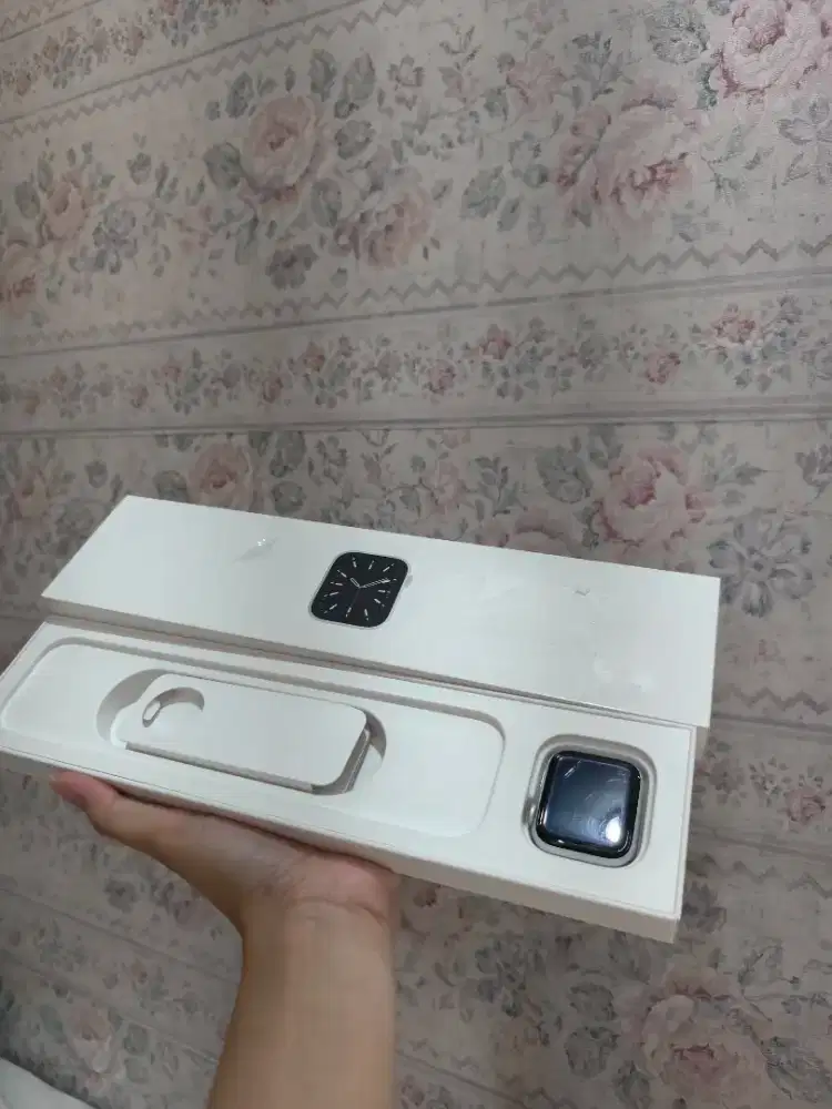 Apple Watch 6 40mm Fullset Bekas