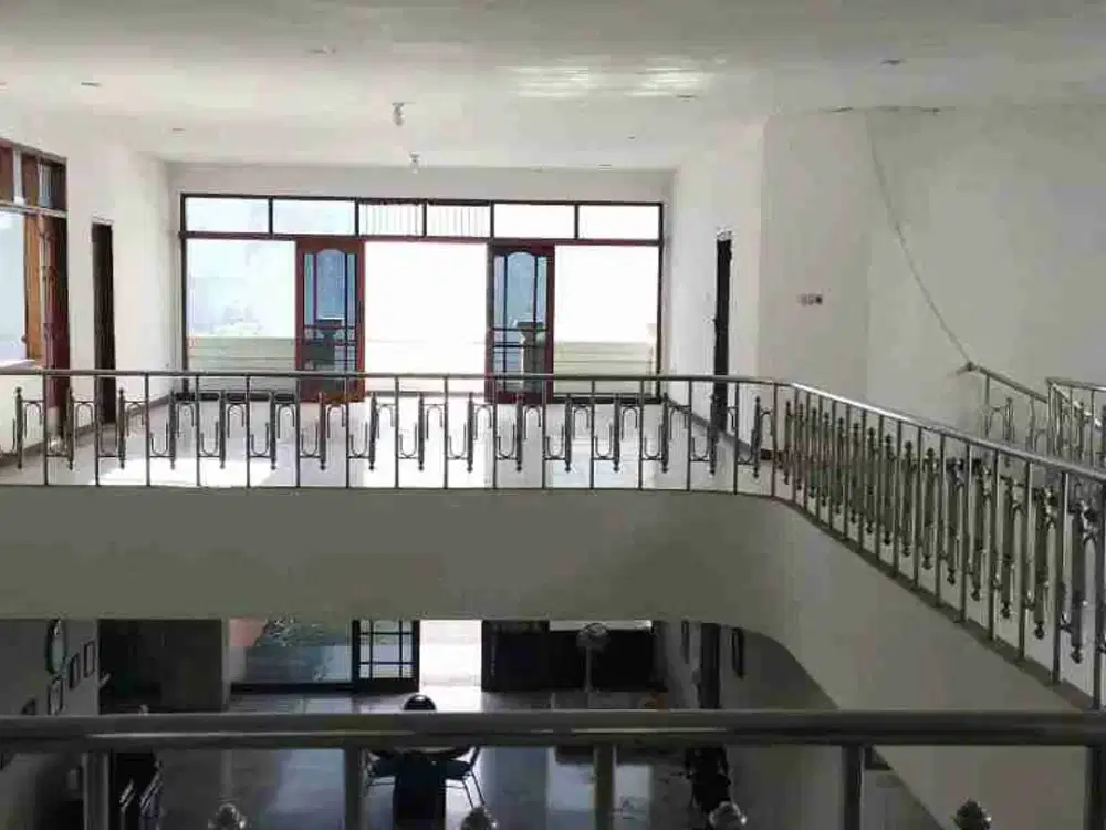 Rumah Dharmahusada. Bangunan Kokoh. Lokasi Elit. Cocok Untuk Rumah Tinggal, Kantor.