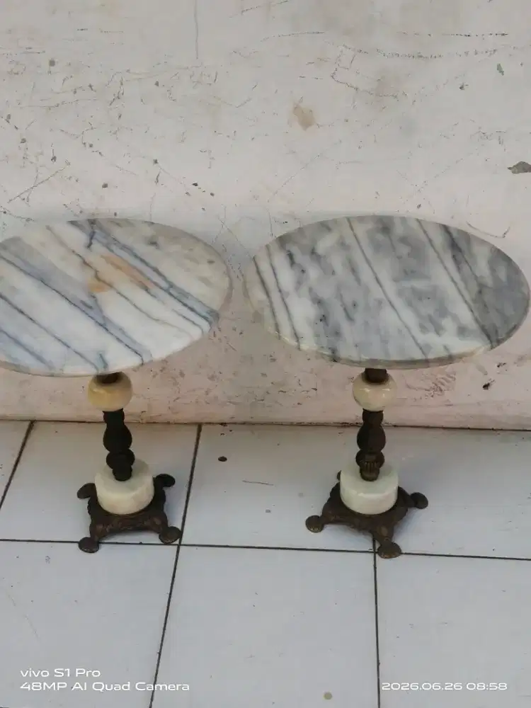 Meja eropaan 2 unit